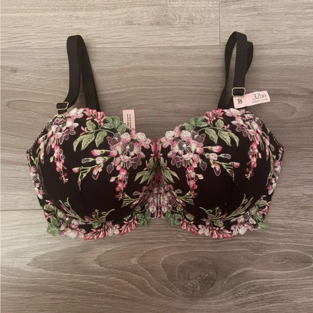 NWT VS Floral Embroidered Black Bra - Picture 2 of 3